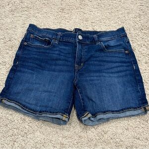 Gap shorts